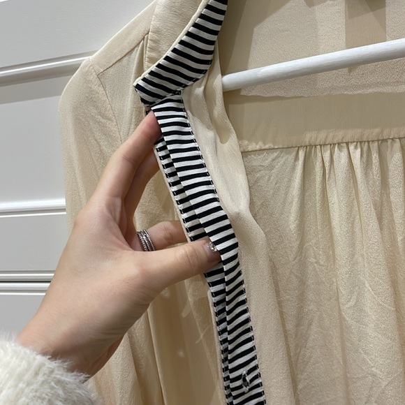 Diane von Furstenberg DVF 100% silk blouse shirt Silk Beige Tops size 0 - Picture 7 of 10